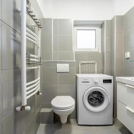 Victoria Oasis Apartment